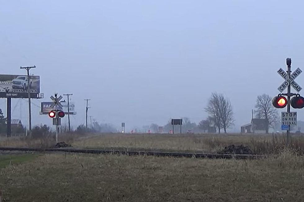 There’s a Fully Functional Railroad Crossing Near Ithaca, Michigan Where There Is Absolutely No Road