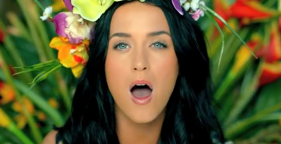 Top 8@8 Katy Perry’s ‘Roar’ Scares Away the Competition [Videos]