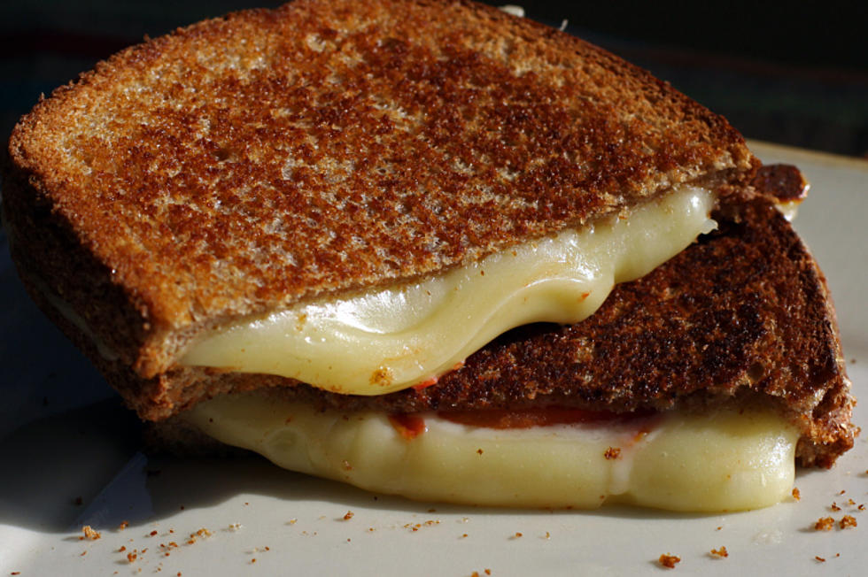 This is the Right Way to Make a Grilled Cheese