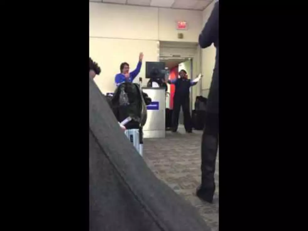 Southwest Airlines Gate Attendant Sings to Passengers