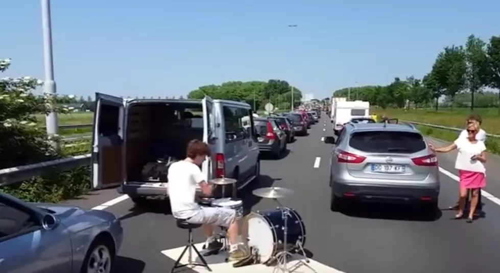 Guy Stuck in Traffic Cranks Out Drum Solo