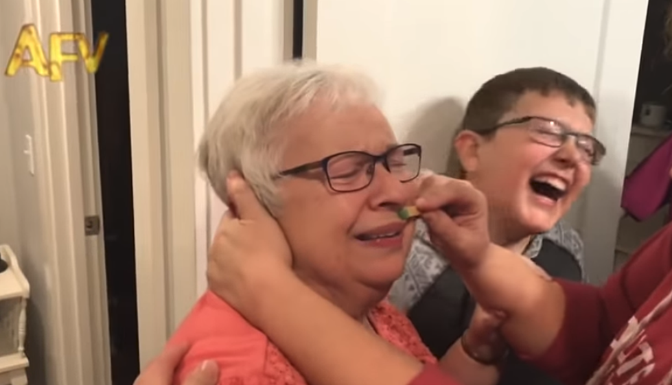 Grandma’s Lip Waxing Wins Grandville Family $100K on AFV [Video]