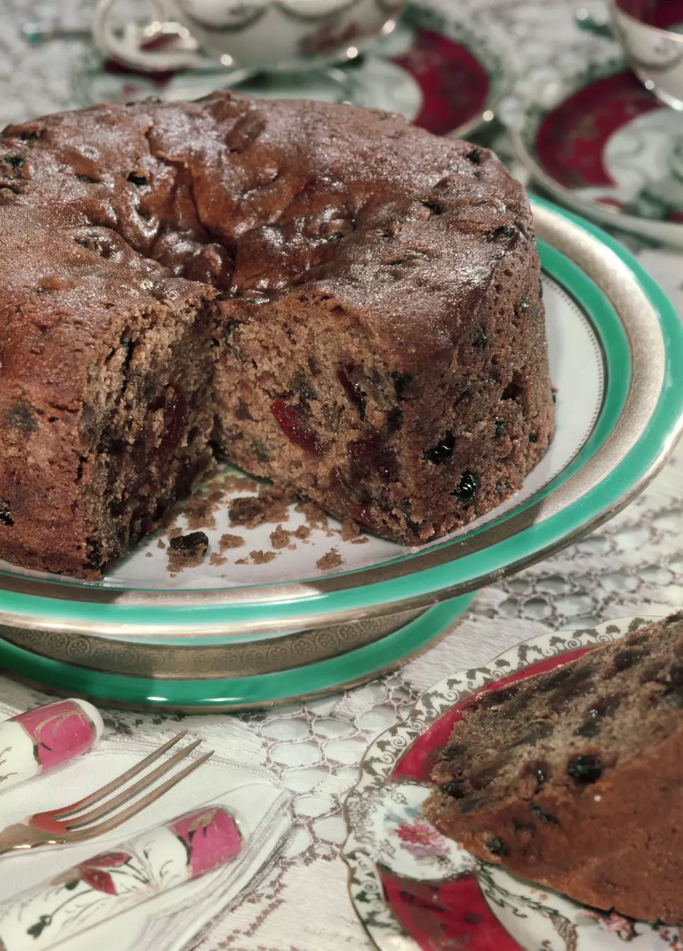 Michigan Family Has A 141-Year-Old Fruitcake [Video]