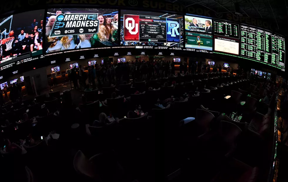 Michigan Movie Theaters To Become Sportsbooks