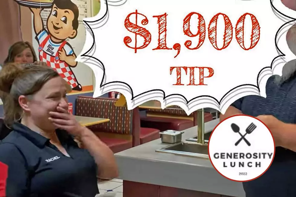 West Michigan Waitress Given a $1,900 Tip by Generosity Lunch