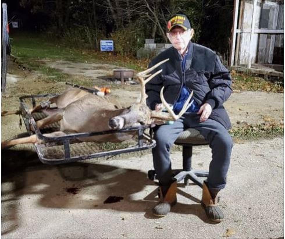 99-Year Old WWII Veteran From Missouri Catches a BIG Buck