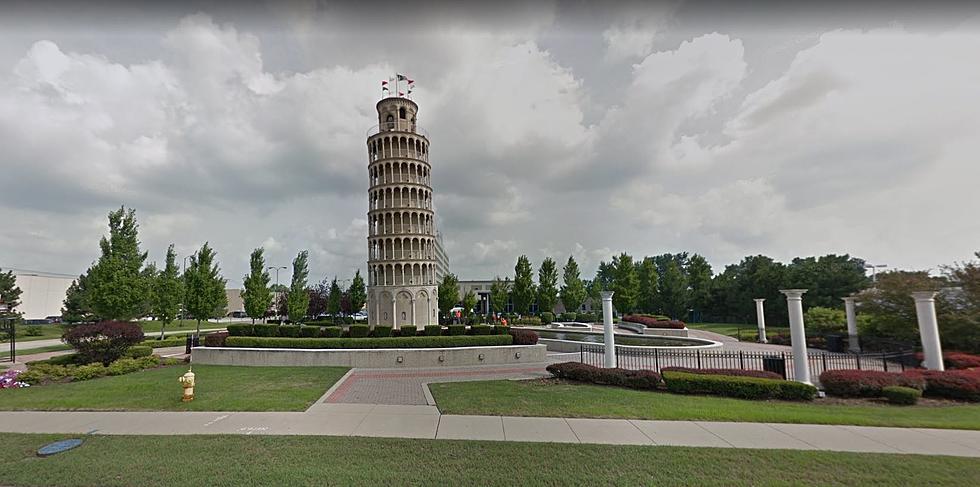 There’s A Mini-Leaning Tower of Pisa in Illinois That is A Must See