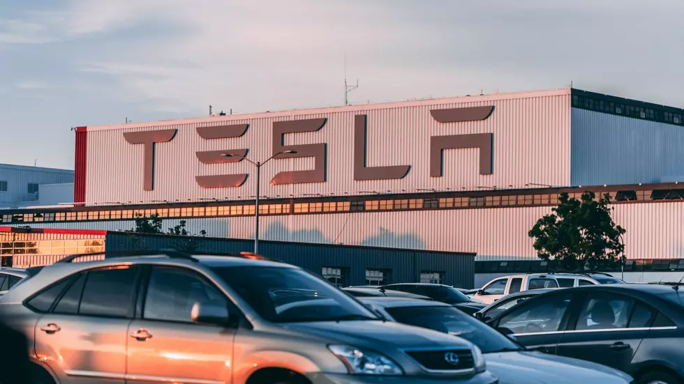 Great News for Illinois as Tesla will Open a Huge Warehouse