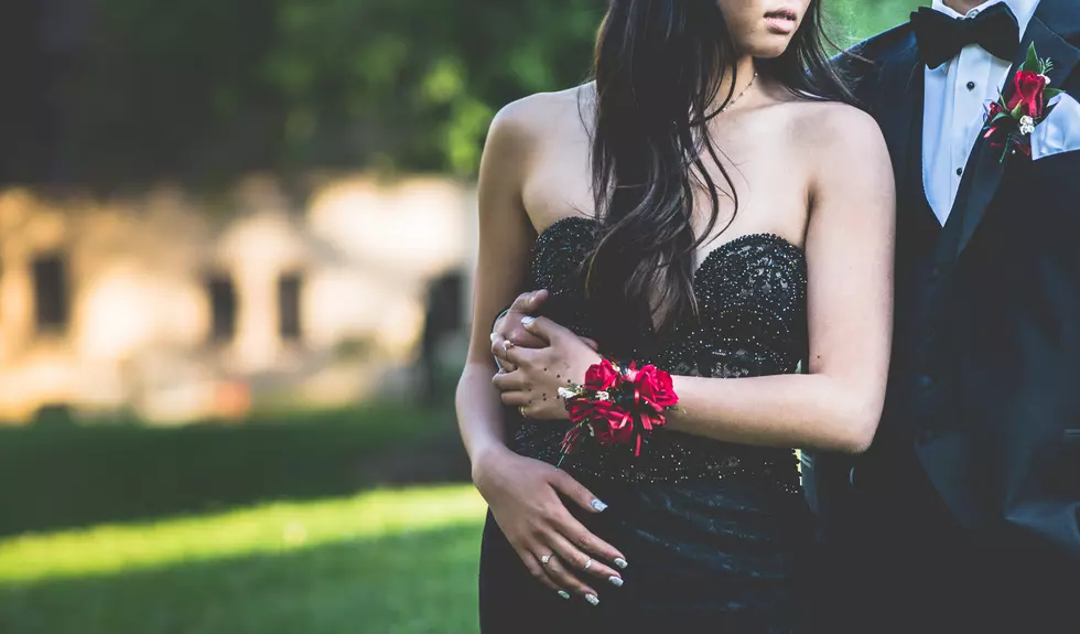 7 Local Sites To Take The Perfect Prom Picture