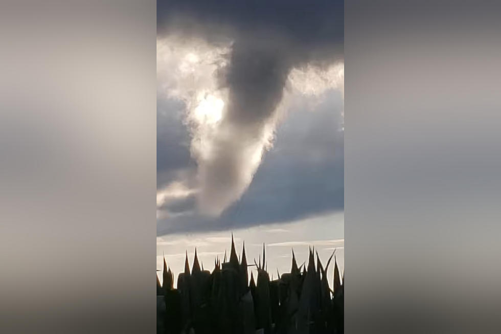 Illinois Family Shares Video of Funnel Cloud That Spun Over Them