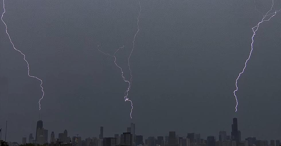 Watch Lightning Hit 3 Chicago Skyscrapers at the Same Time