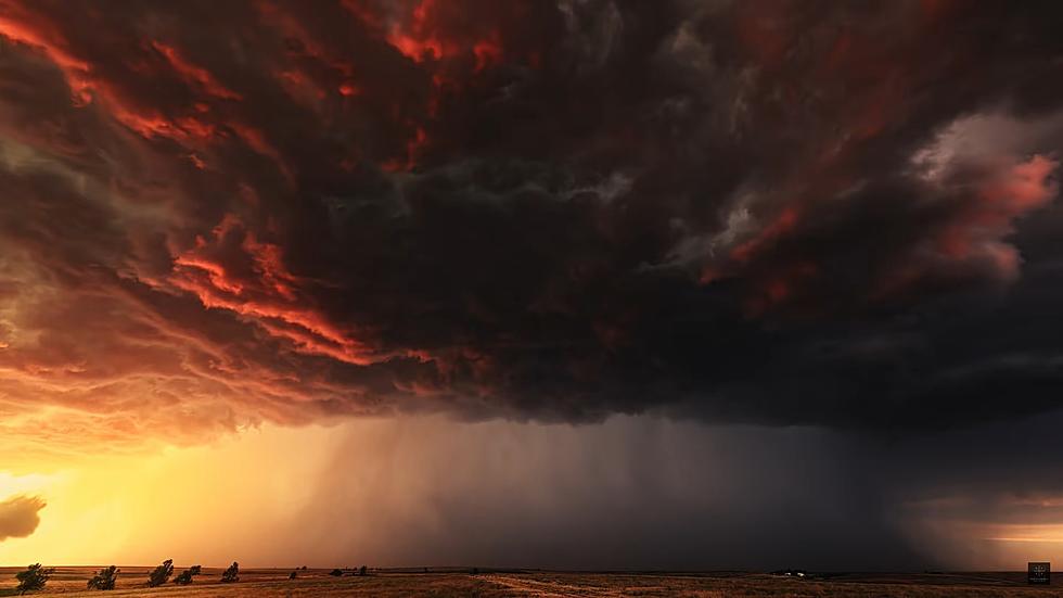 Watch Man Turn Midwest Storms into a Video Symphony