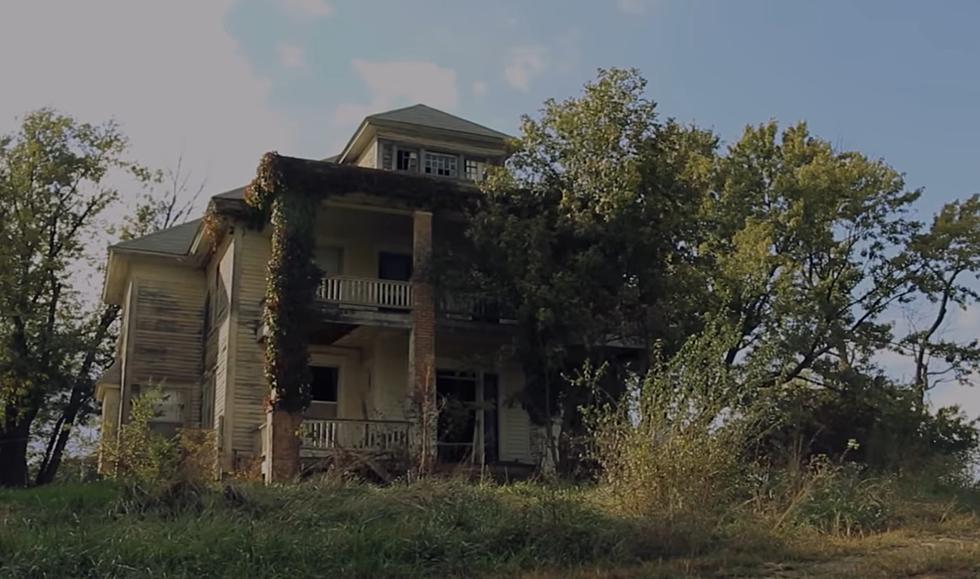 Why Has Someone Abandoned this Old Missouri Farmhouse?