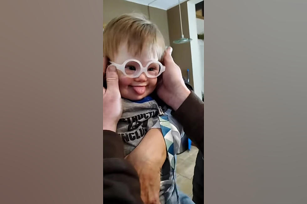 WATCH: Jacksonville, Illinois Boy Sees Dad for 1st Time