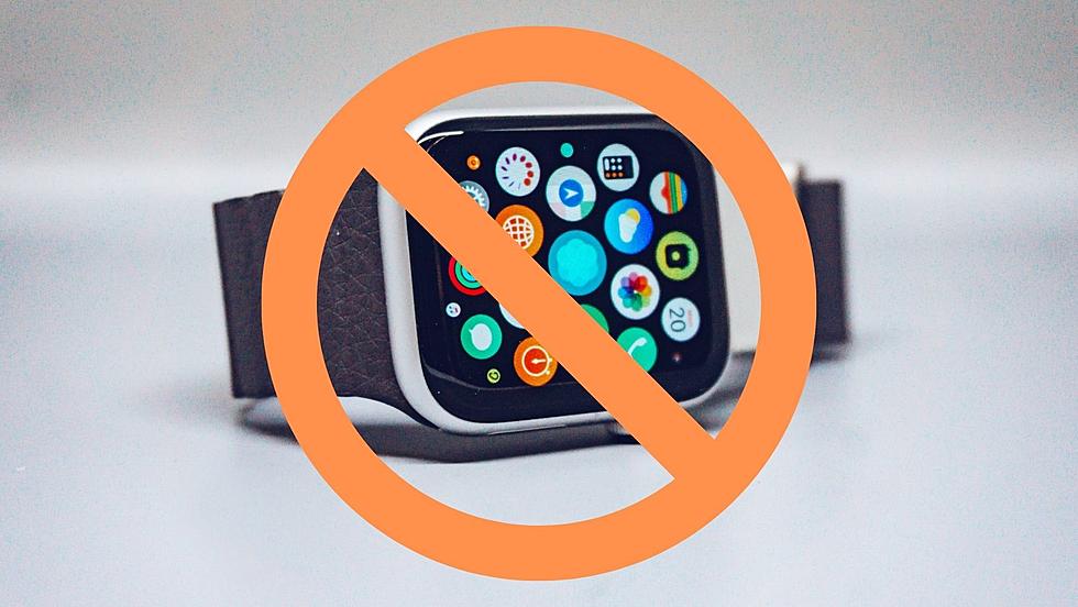 A Missouri High School Has Decided to Ban Smart Phones &#038; Watches