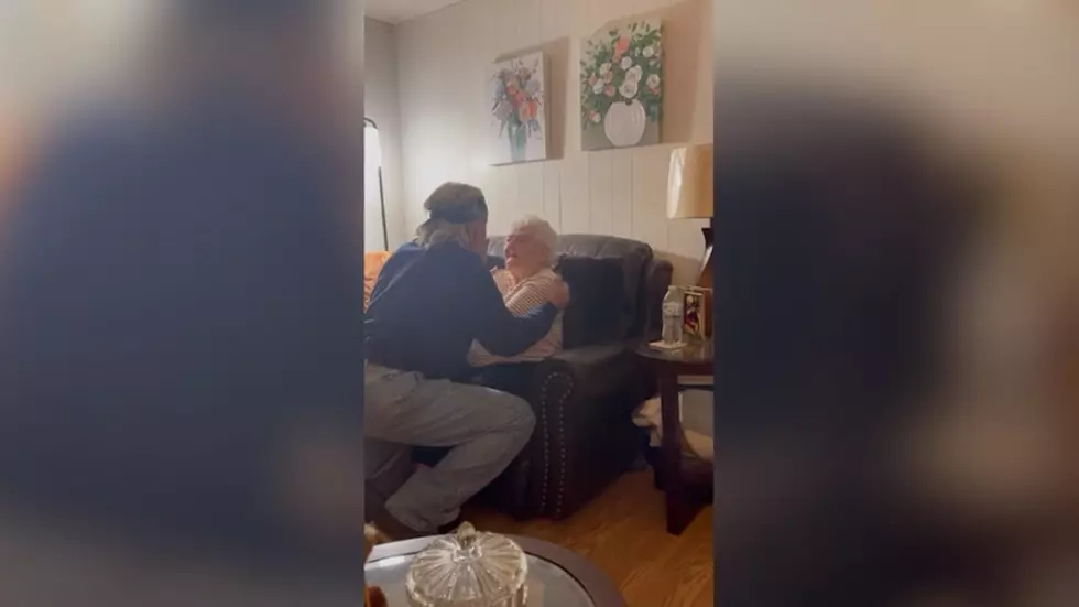 Watch Missouri Man Surprise His Mom with Dementia on Her Birthday