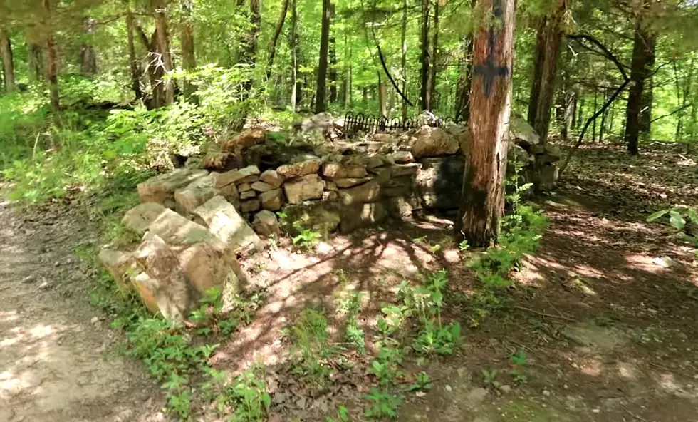 The Lost Missouri Town Where All That Remains is a Witch’s Grave