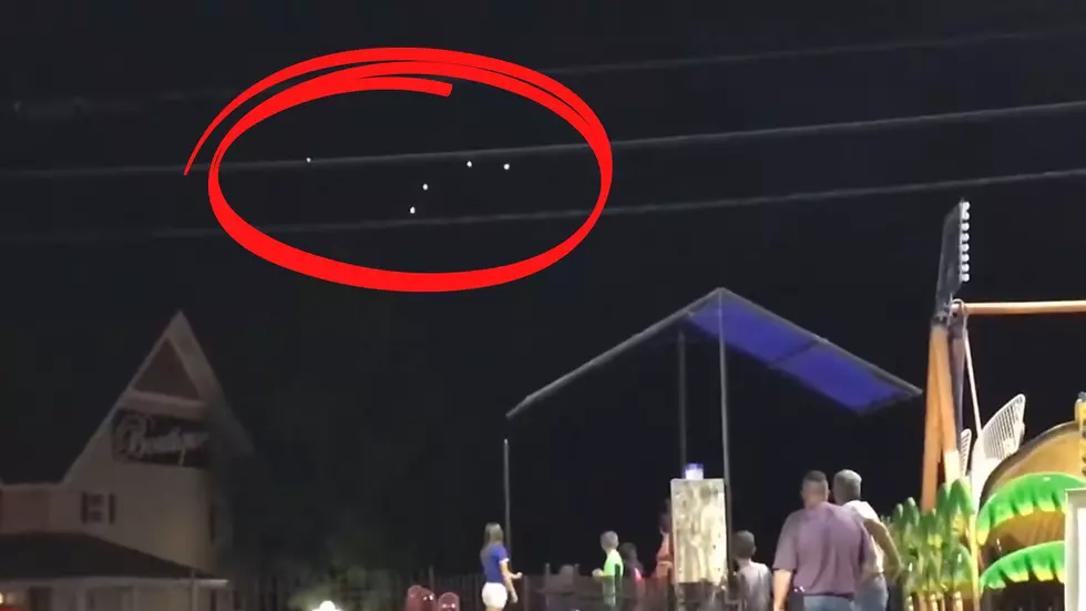 Watch 5 UFO’s Dance in the Sky Over Vacationers in Branson
