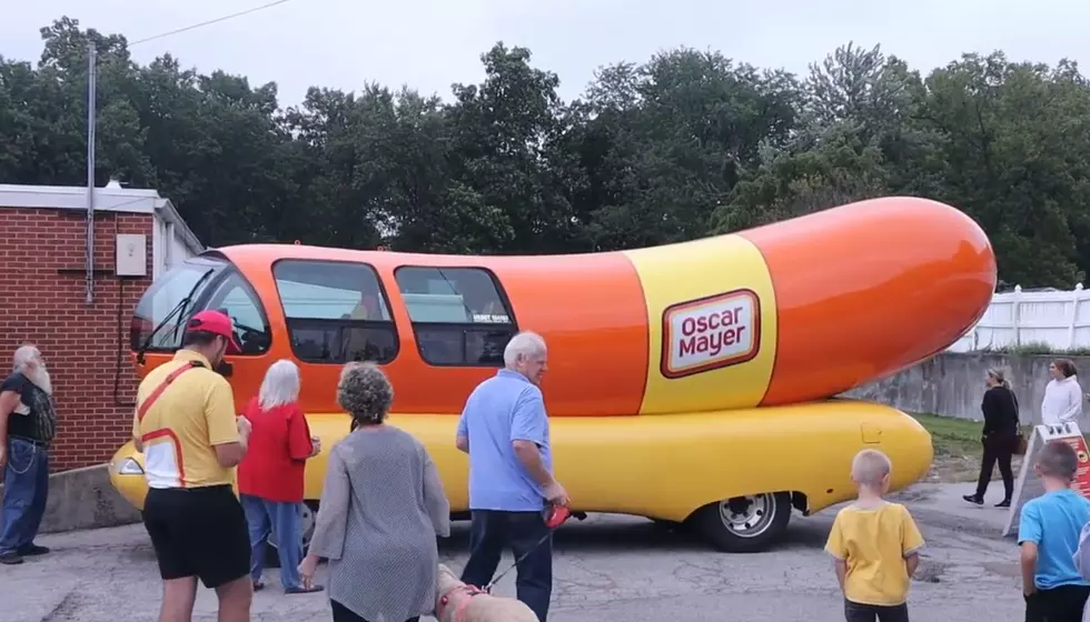 Oh Look, the Oscar Mayer Weiner Mobile is in Illinois