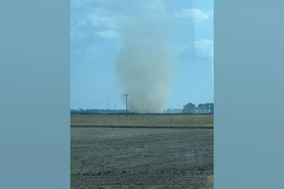Watch a Huge Dust Devil Chew Up the Dirt in a Missouri Farm Field
