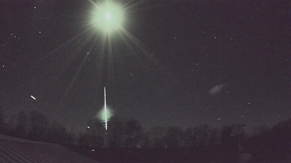 Watch a Huge Space Rock Explode in the Sky Over St. Louis Monday