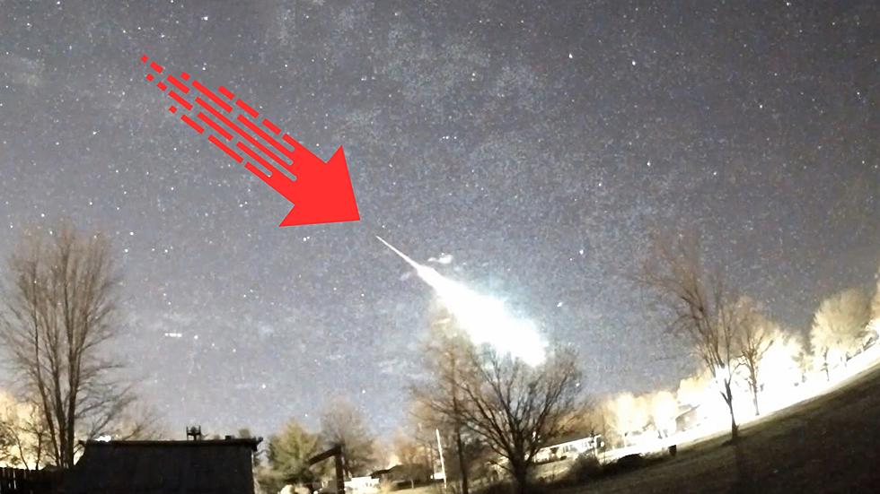 Video Captures Humongous Meteor Exploding Over Iowa
