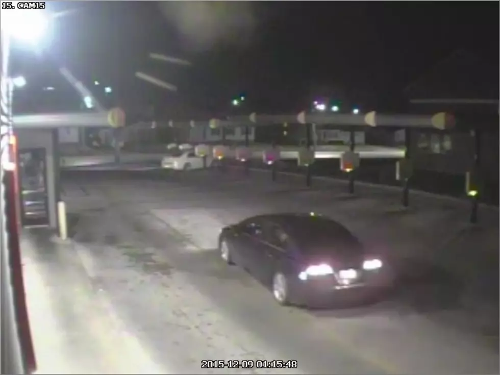 Hannibal Police Need Help Identifying Suspects in Theft of Snowman From Sonic [Video]