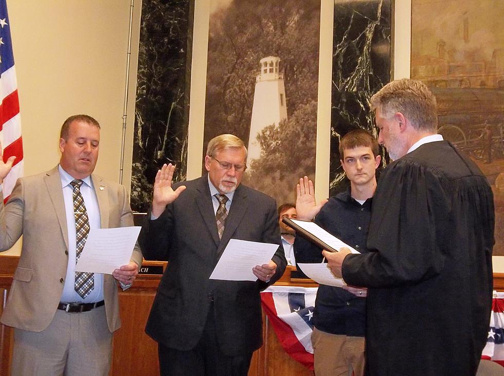 New Council Member Takes Oath in Hannibal