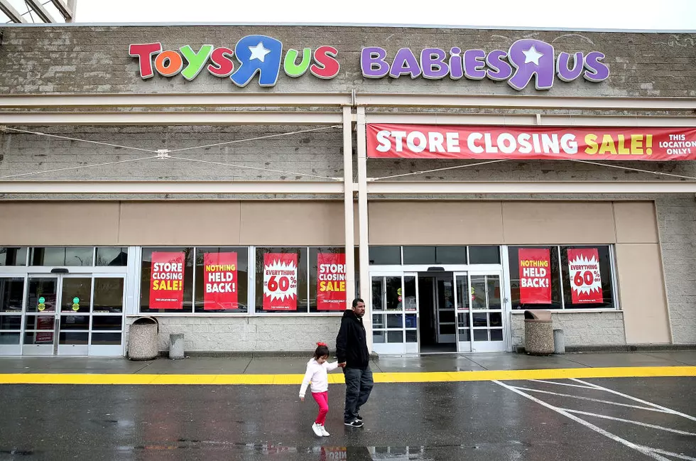 Toys R Us and Babies R Us Are Closing-Stuck With A Gift Card?
