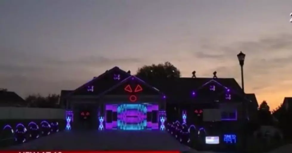 Halloween Light Show? Yes! Where In Missouri Can We Go To See One?
