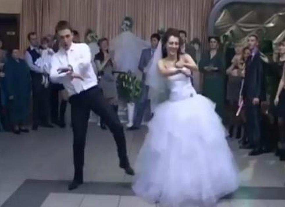 Couple’s First Wedding Dance Becomes Awesome ’90s Dance Medley