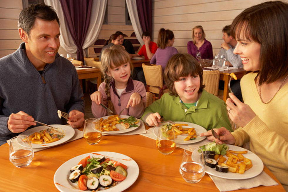 Restaurants Where Kids Can Eat Free (And Almost Free)