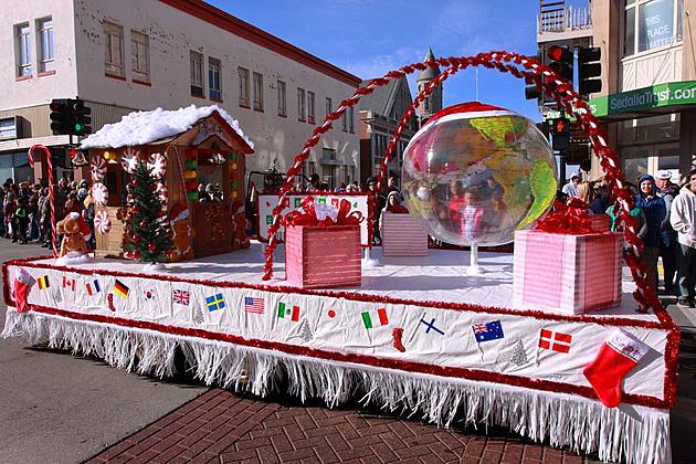 &#8217;12 Days of Christmas&#8217; Theme of Chamber Parade on December 3