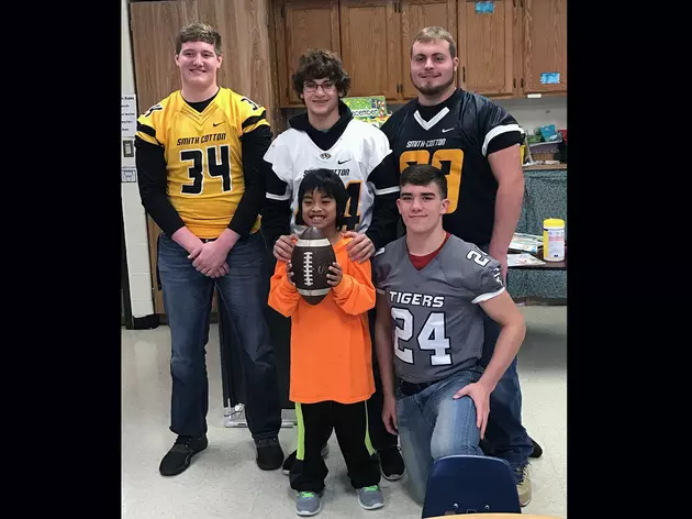 Smith-Cotton Football Players Make Student&#8217;s Wish Come True