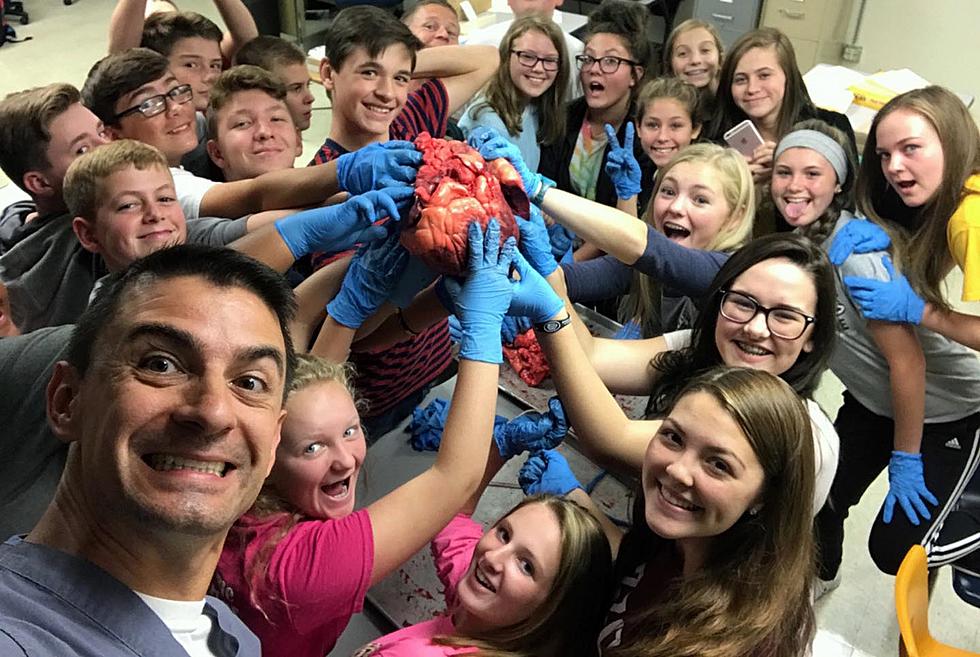 Local Doctor Helps Junior High Students Understand Path of Blood