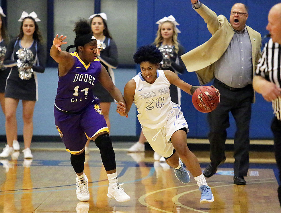 Lady Roadrunners Post 56-49 Win at Home Over Dodge City