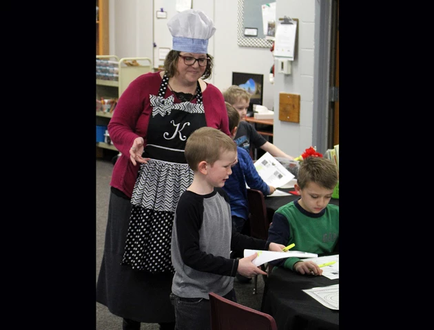 Skyline Elementary Students Sample Authors at &#8216;Book Tasting&#8217;