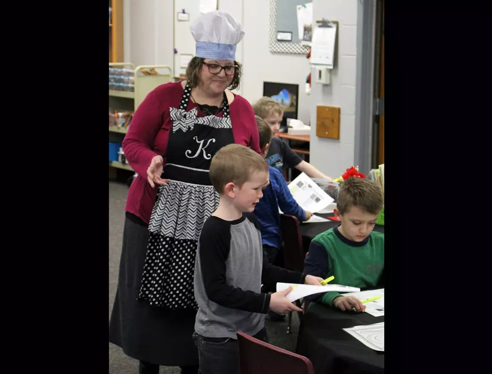 Skyline Elementary Students Sample Authors at ‘Book Tasting’