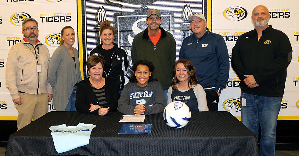S-C’s Moon Signs to Play Soccer at SFCC