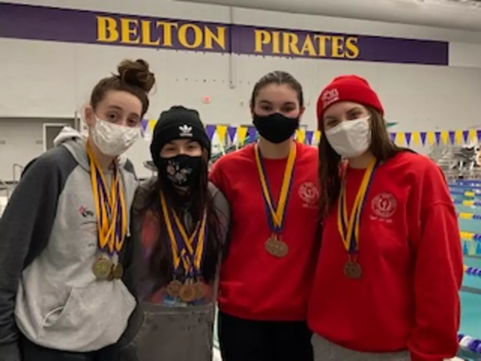 Lady Gremlin Swimmers Take Fourth at Belton