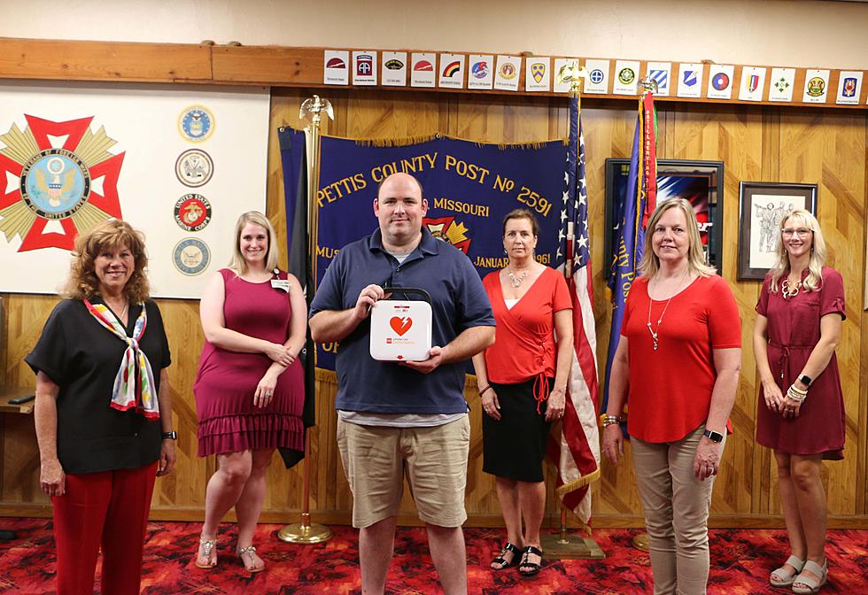 Bothwell Foundation Donates AED to VFW Post 2591