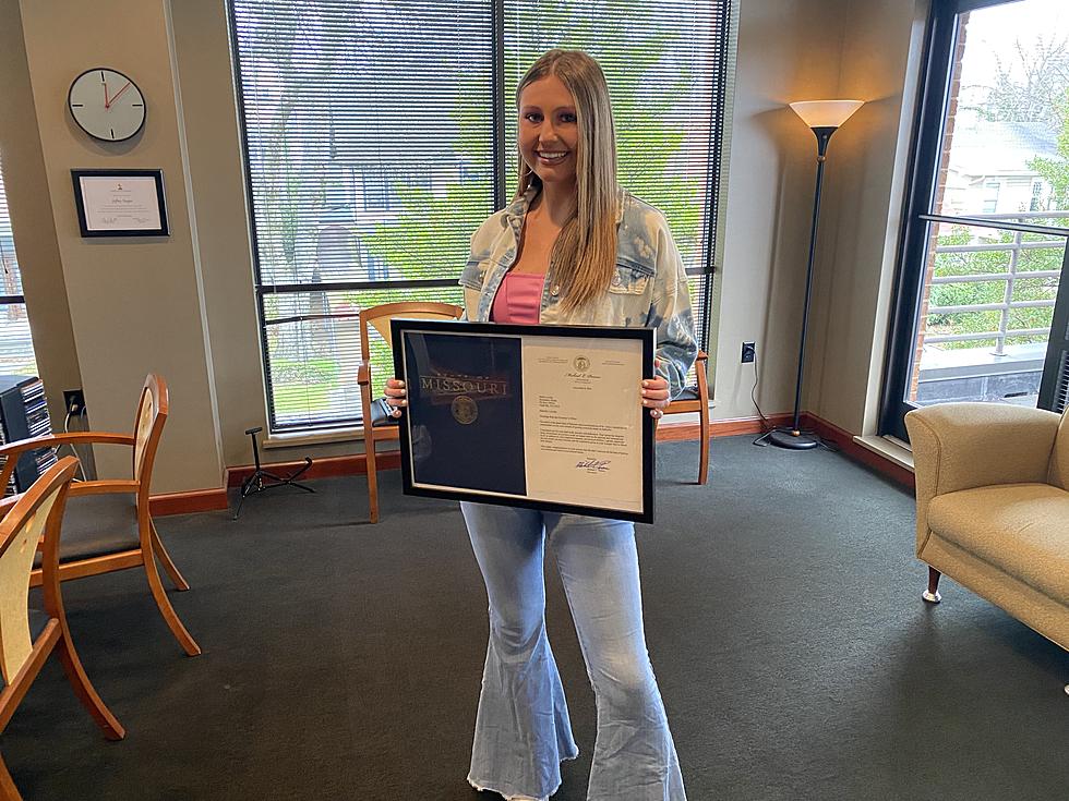 Breakout Country Artist Molly Lovette Receives Governor Recognition From Her Homestate