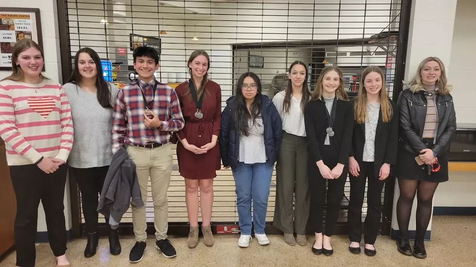 SH Speech Team Competes In Kaysinger Tourney