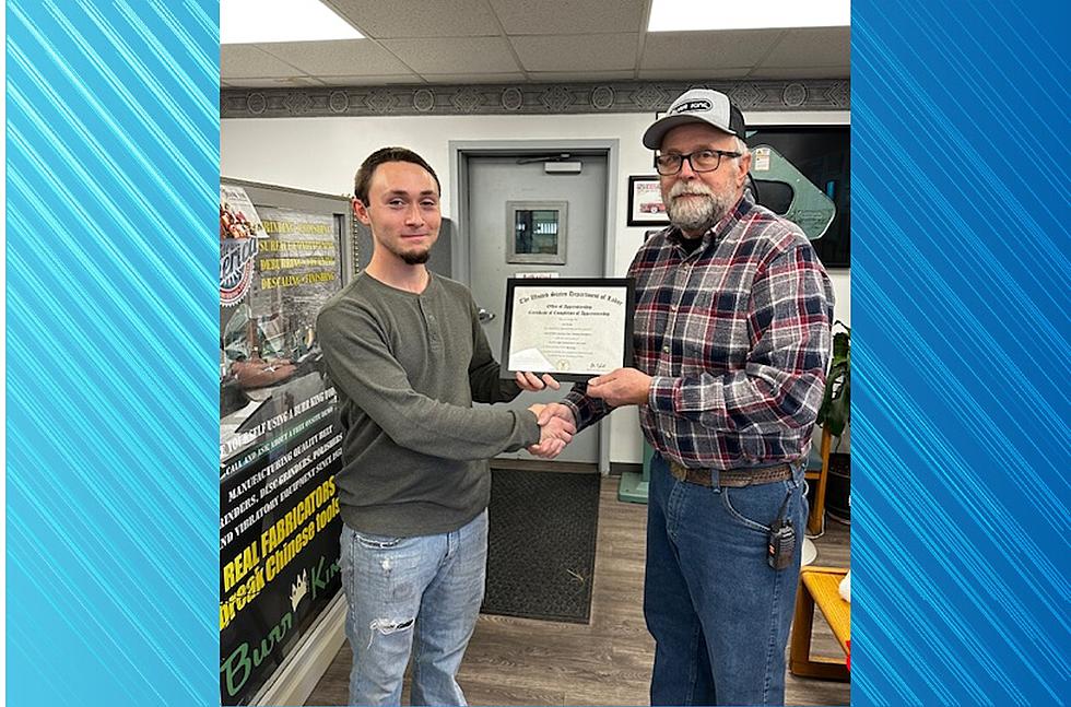 SFCC apprentice Lee Newell Receives Journeyman's Certificate