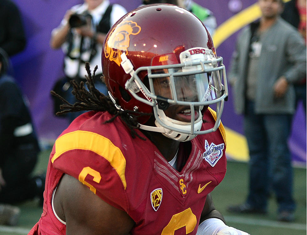 USC Cornerback Injures Self to Save Nephew from Drowning