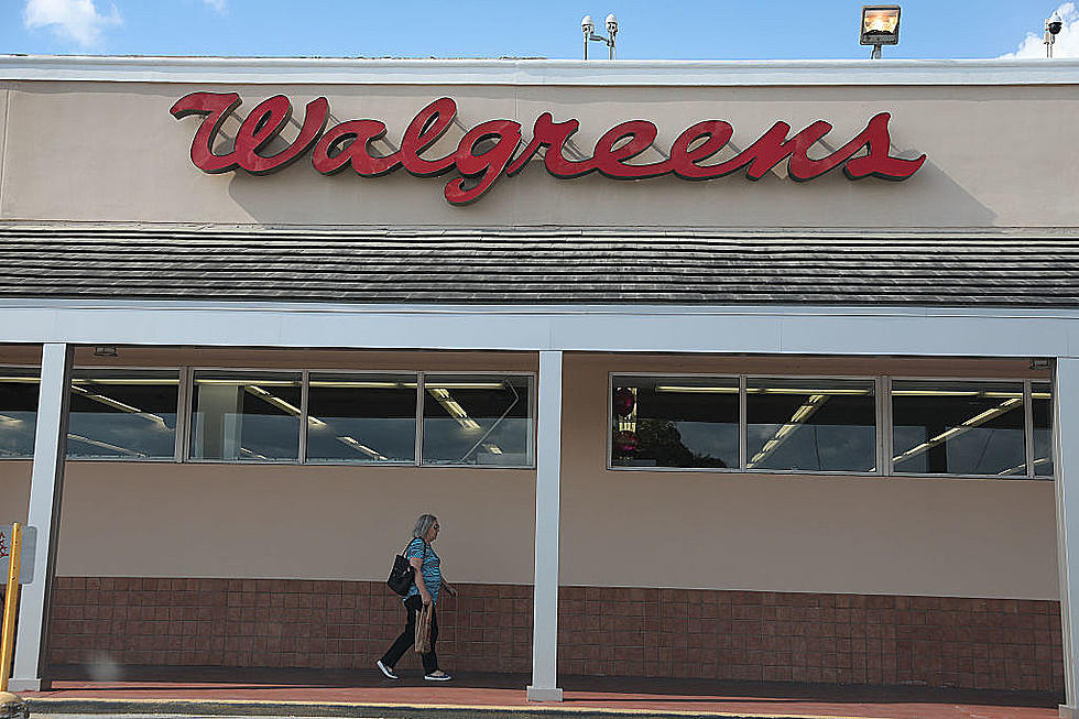 Walgreens, Pizza Hut Announce Hundreds of Store Closings