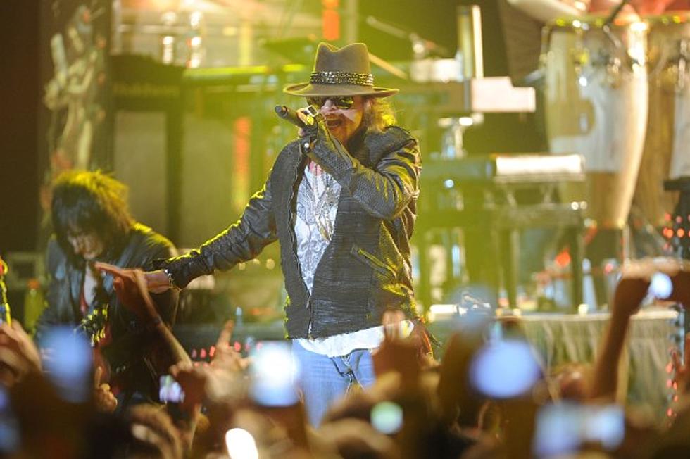 Guns N’ Roses Delay Causes Fans To Walk Out