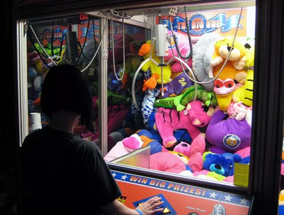 Arcade Owner Admits Claw Machines Are Rigged