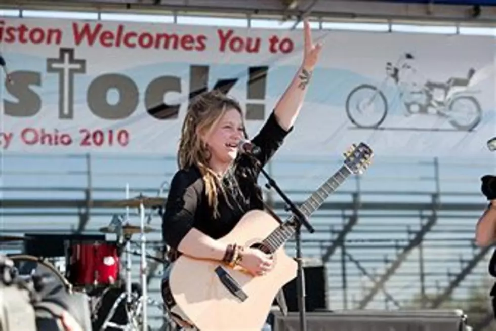 Crystal Bowersox &#8211; &#8220;Farmers Daughter&#8221;