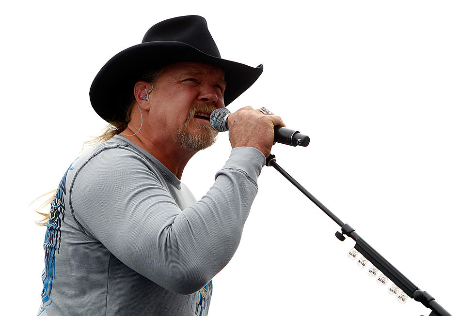 Trace Adkins & Kristin Chenoweth To Host American Country Awards Tonight